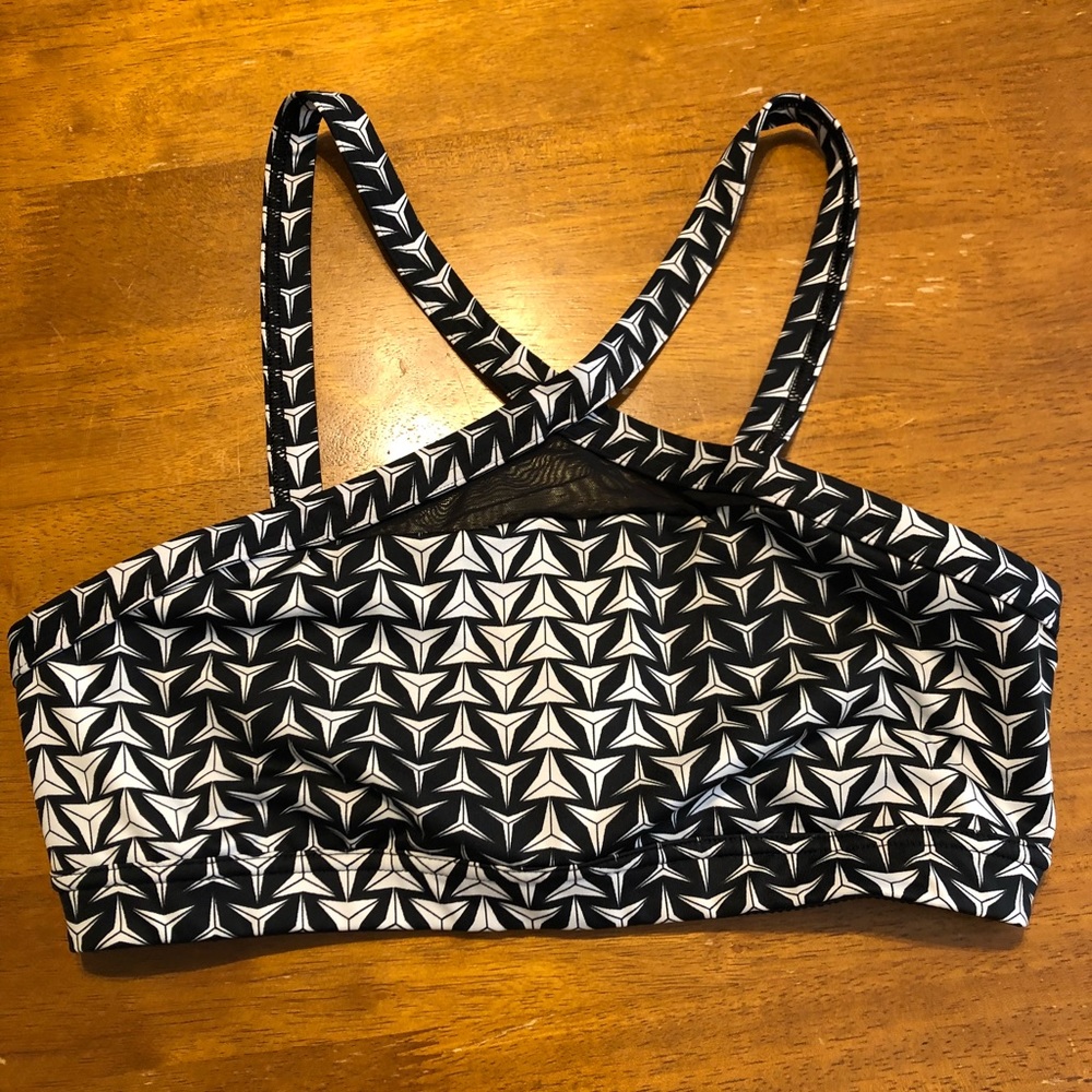 Victoria’s Secret sport bra